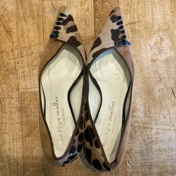 Bettye Muller Brown Leopard Print Women's Shoes - Picture 4 of 5